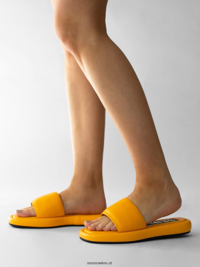 Sandalen von Bentley und Mango Senso 6NZ8L8476